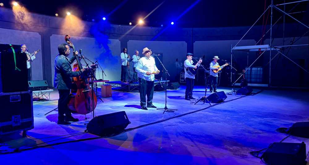 Diamante, Teatro dei ruderi: trionfo per il Buena Vista Social Club, stasera in scena Pamela Villoresi con “Elettra 1944”