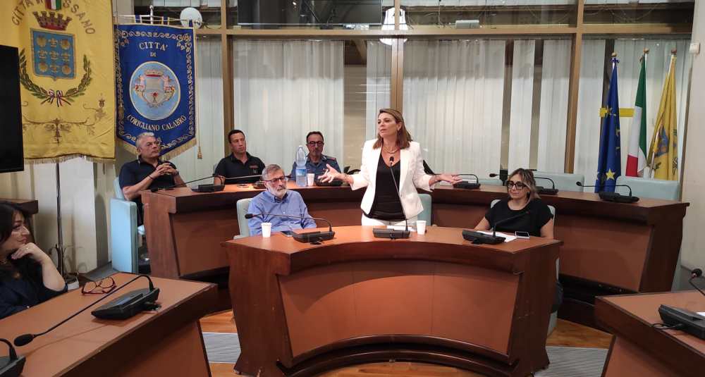 Corigliano-Rossano contro la violenza di genere, educazione al rispetto a scuola: al via l’accordo territoriale