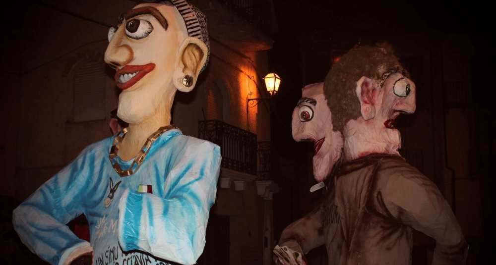 San Pietro in Guarano, il 16 agosto torna “U Ddirroccu”: tra rito, musica e il suggestivo rogo di mezzanotte