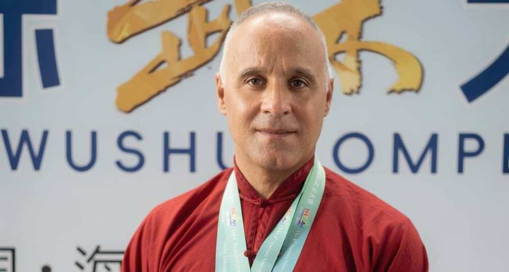 La Calabria trionfa in Cina nelle arti marziali: tre medaglie a Hainan per il maestro Carmelo Perlongo