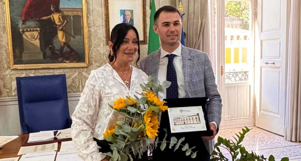 Provincia di Cosenza, Federico Belvedere premia Grazia Ciappetta: “Un esempio autentico di arte e inclusione”