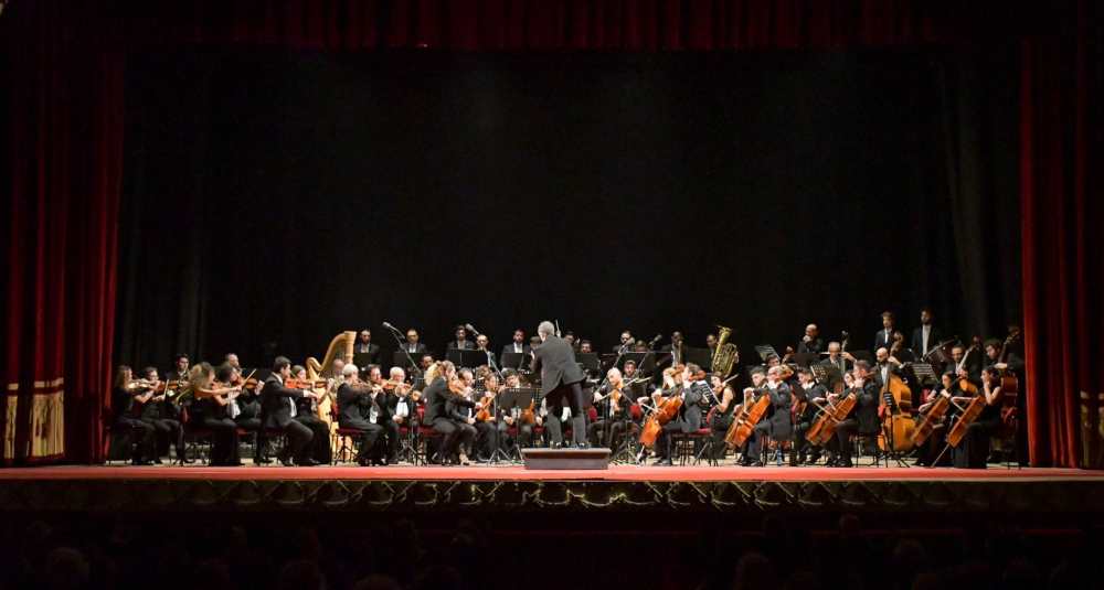 Settembre Rendese, svelato il grande show dell’Orchestra Brutia