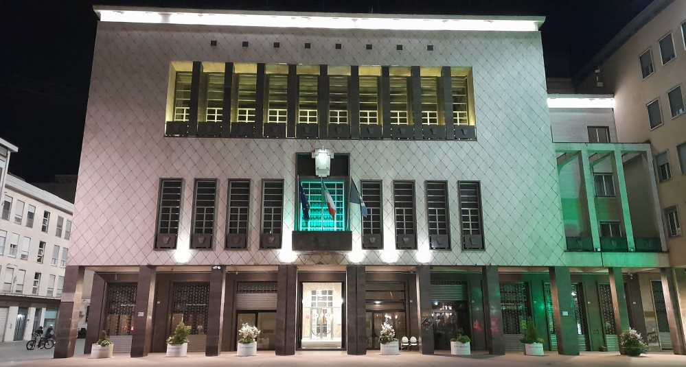 Giornata Nazionale SLA a Cosenza: Palazzo dei Bruzi si illumina di verde per la solidarietà