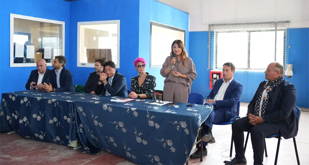 Porto di Corigliano inaugurati alaggio e varo, distributore e area per la nautica da diporto