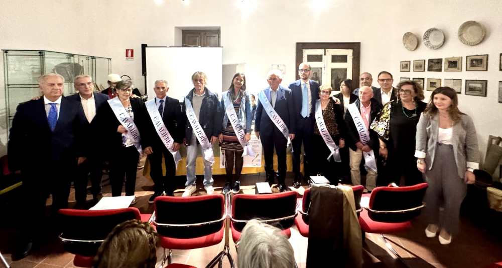 Rende celebra la Calabria delle tradizioni: successo al Museo Civico per il “Cavaliere Identitario”
