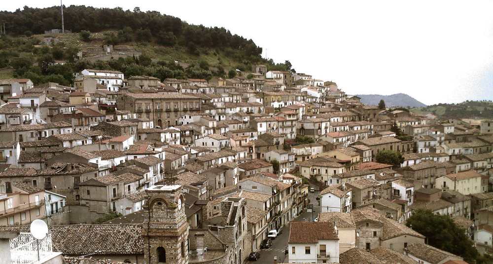 “Pane e montagna”, Cerchiara di Calabria celebra il suo simbolo: il 31 ottobre la gran festa nel borgo