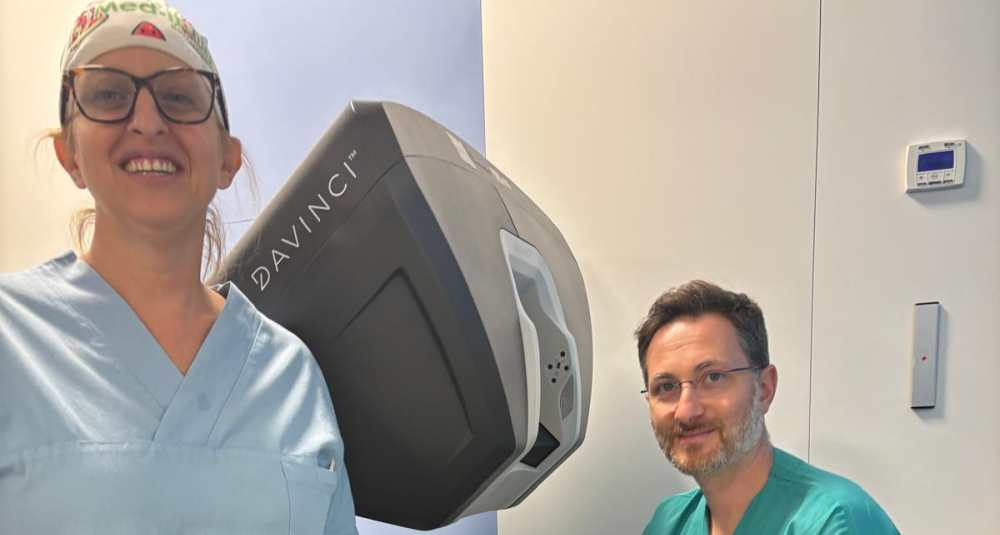 Chirurgia robotica Single-Port all’Ospedale Annunziata di Cosenza: eseguiti i primi interventi ad alta complessità con un’unica incisione