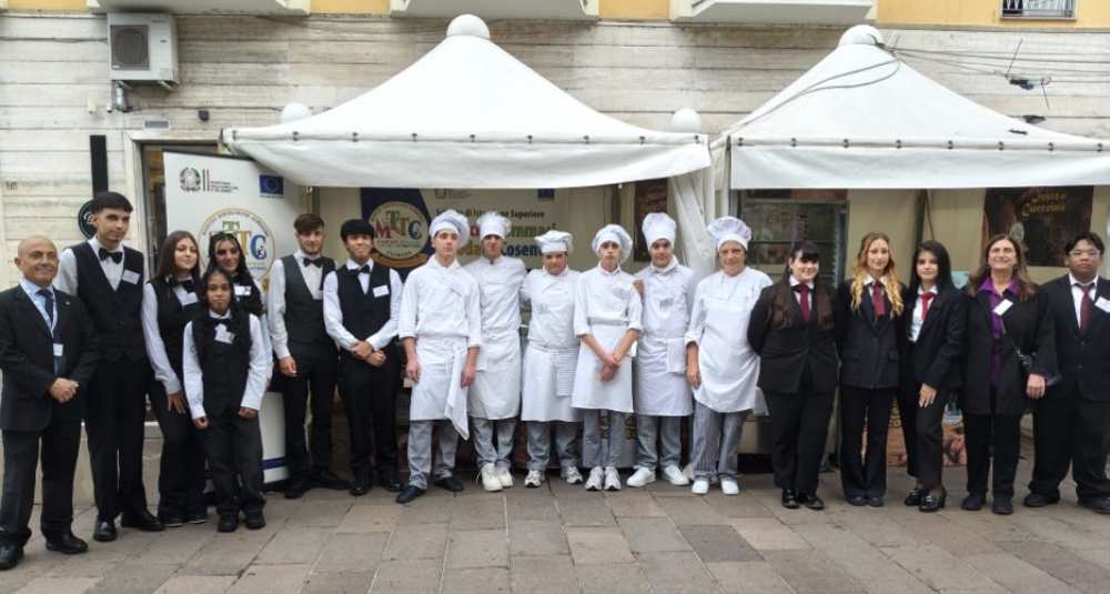 Festa del Cioccolato, l’istituto alberghiero Mancini conquista il pubblico e il territorio