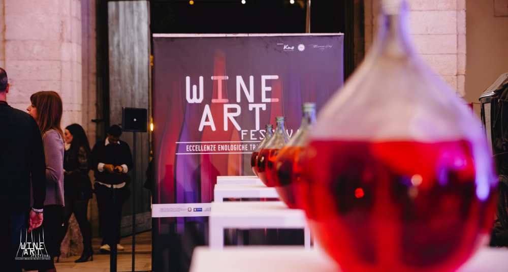 Cosenza, il WineArt Festival fa centro alla Galleria Nazionale: folla per la quinta edizione