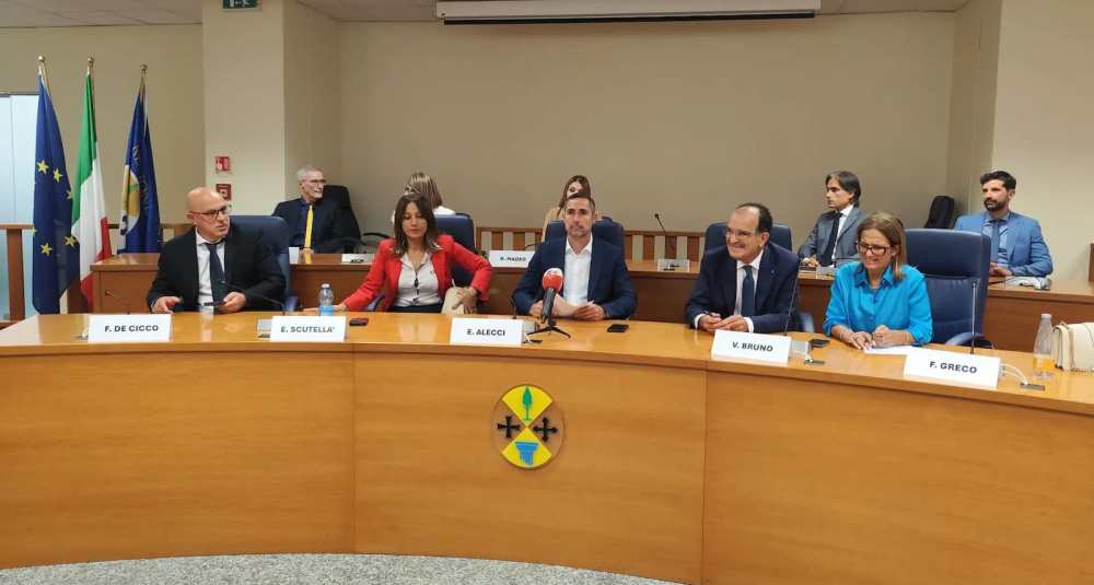 Referendum sottosegretari, il Consiglio di Stato boccia il ricorso della Regione Calabria: la minoranza contro Occhiuto